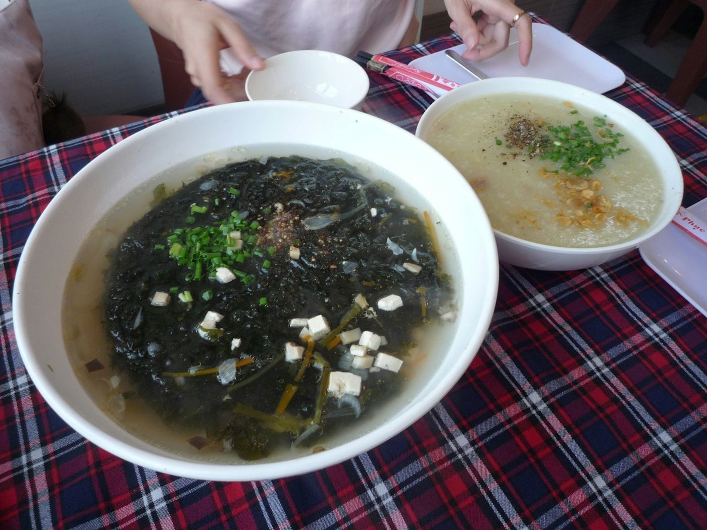 Asa-Jiru – Algensuppe mit Tofu