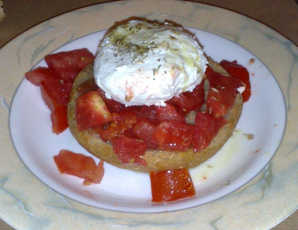 Dakos – Gerstenzwieback mit Tomate